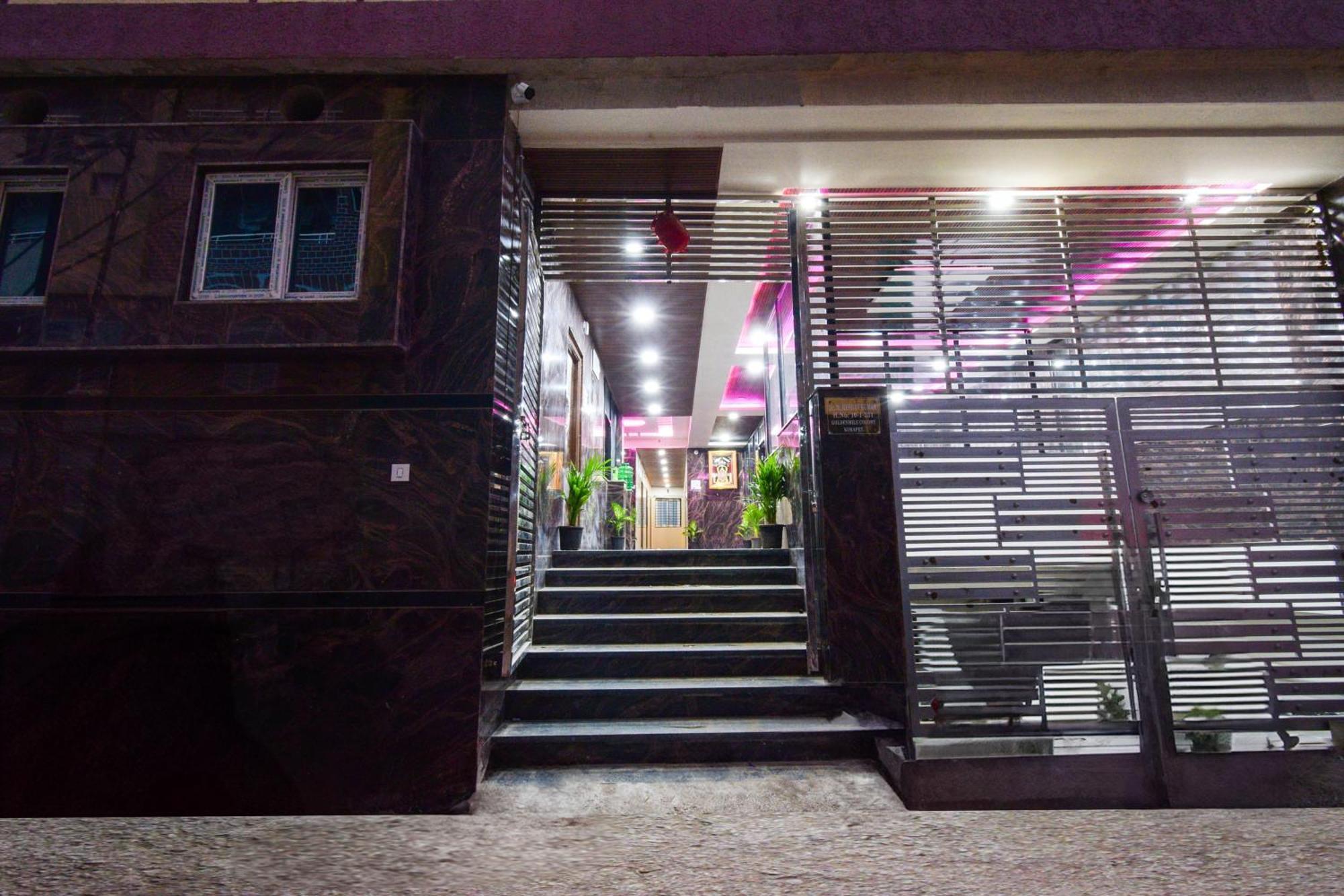Super Townhouse Kokapet Formerly Aarian Tej Nilayam Gundipet Экстерьер фото