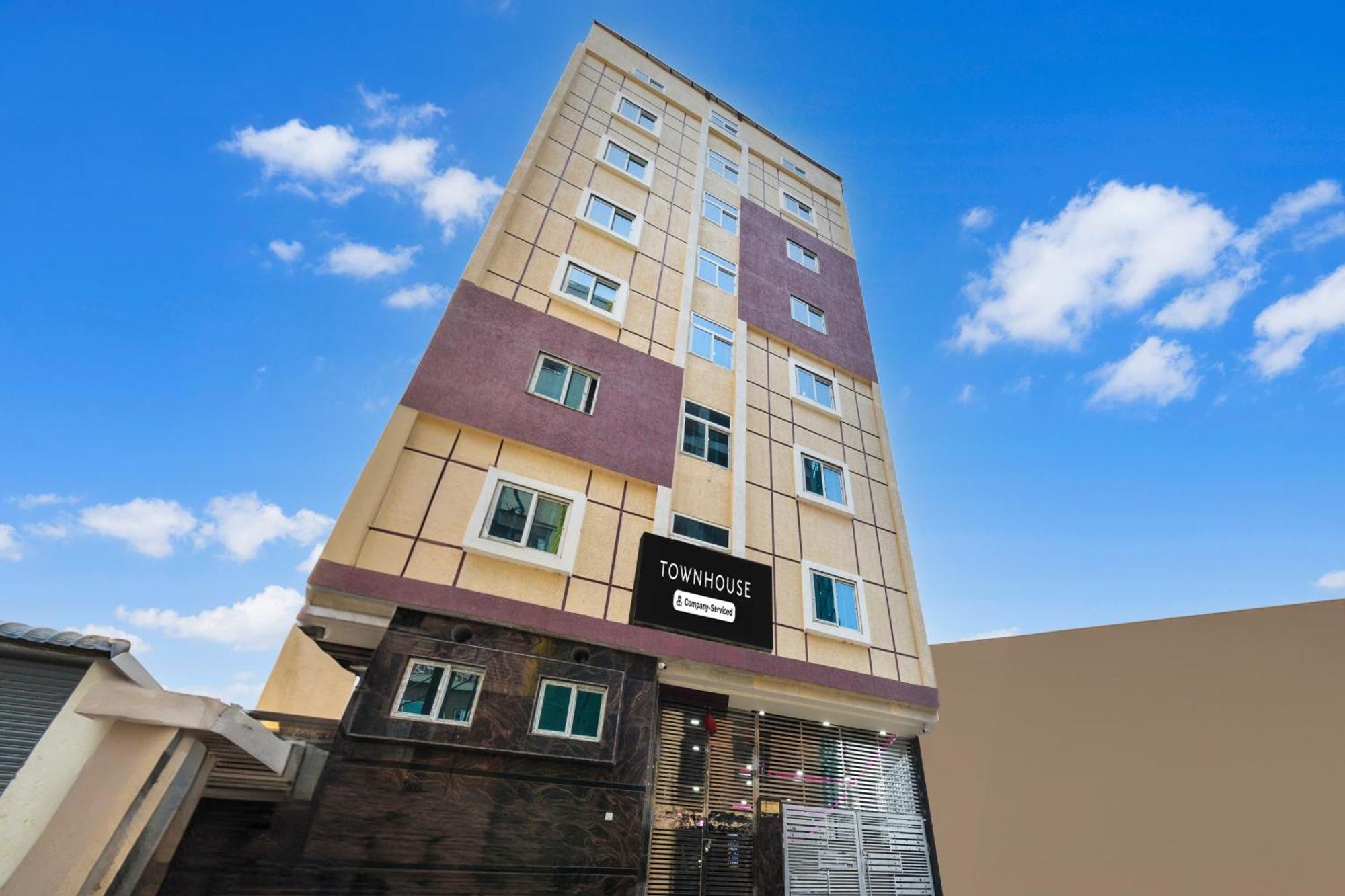 Super Townhouse Kokapet Formerly Aarian Tej Nilayam Gundipet Экстерьер фото
