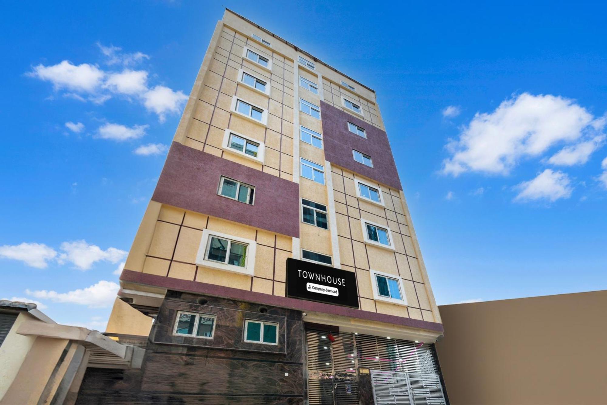 Super Townhouse Kokapet Formerly Aarian Tej Nilayam Gundipet Экстерьер фото