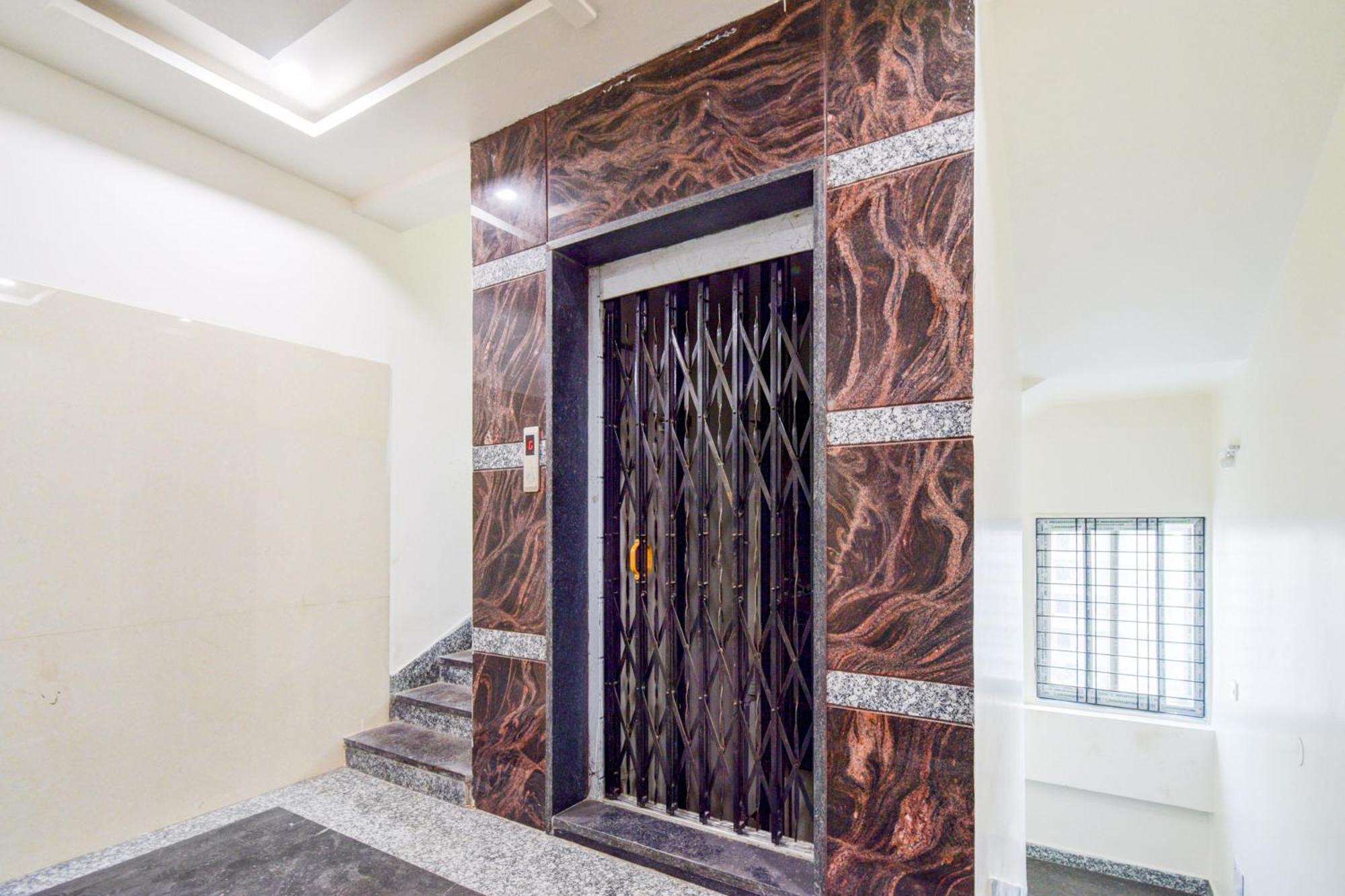Super Townhouse Kokapet Formerly Aarian Tej Nilayam Gundipet Экстерьер фото