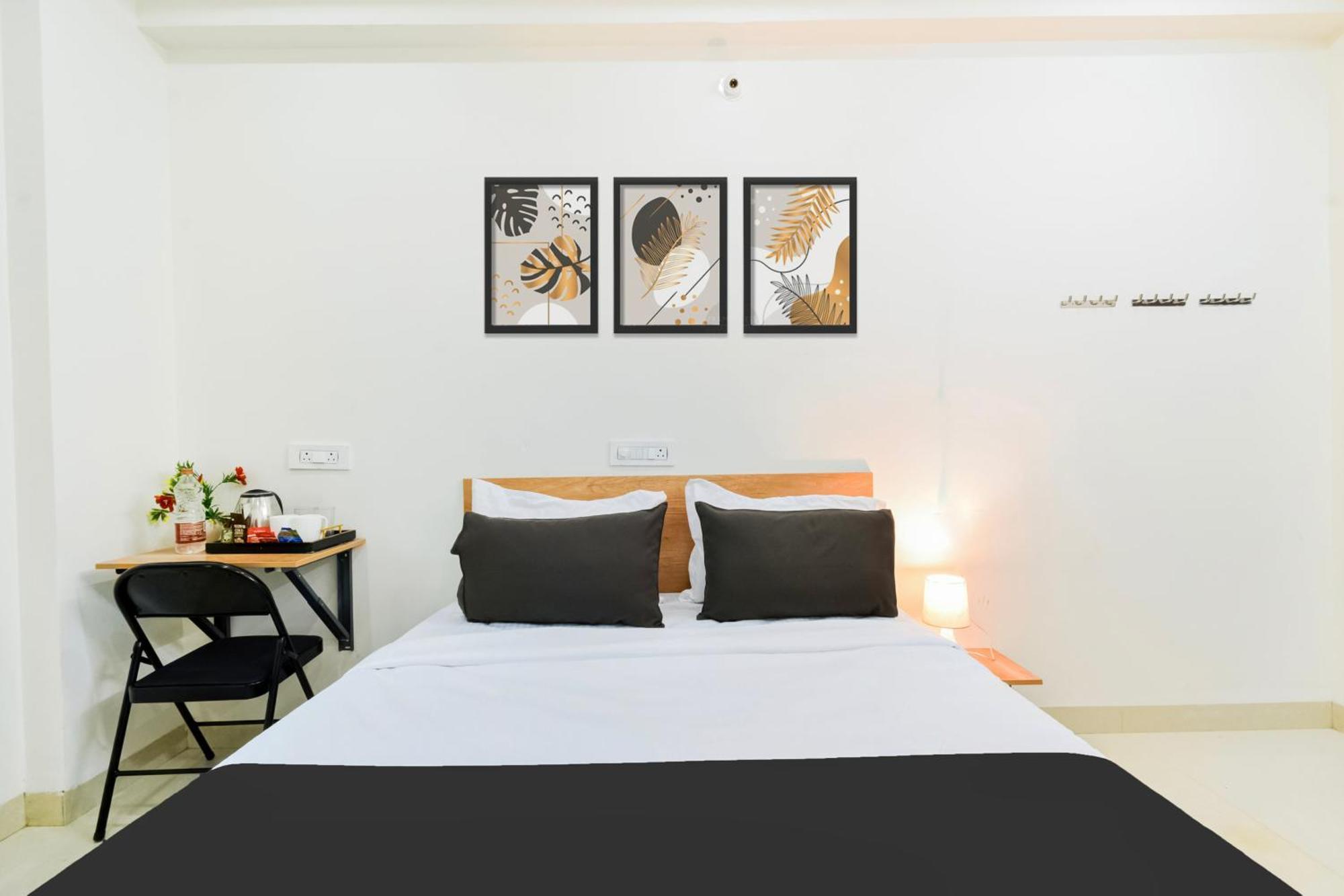 Super Townhouse Kokapet Formerly Aarian Tej Nilayam Gundipet Экстерьер фото